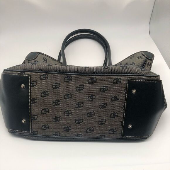 Dooney and Bourke Large Shoulder Bag - Picture 6 of 7